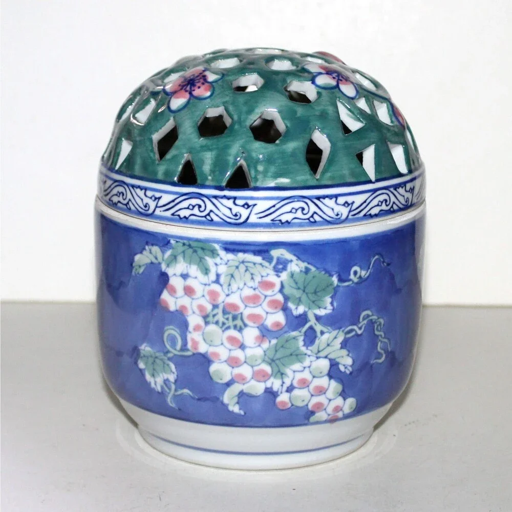 Vintage Large Ceramic Potpourri Container frog vase decor China blue asian lid